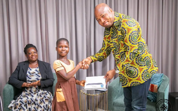 Okudzeto Ablakwa awards Complete Scholarship and GH¢3000 to an 8-year-old